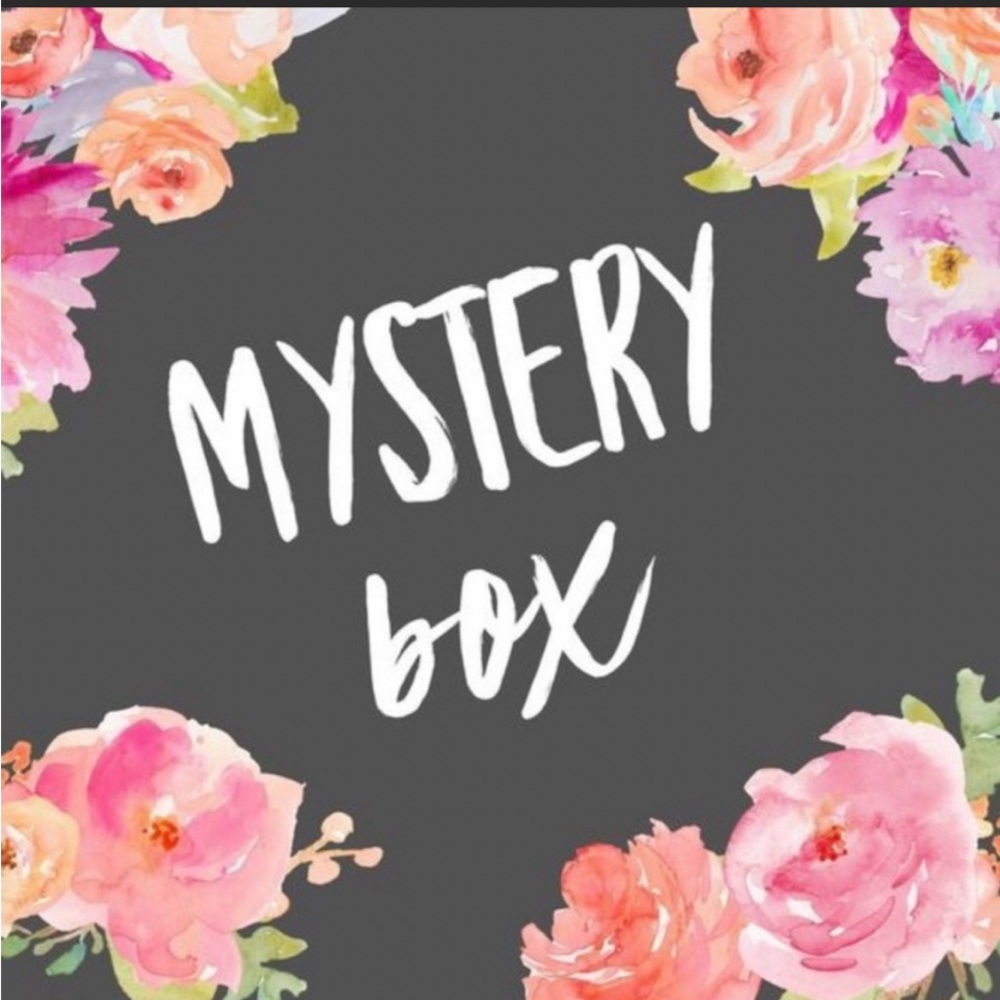 🌸🩵 MYSTERY BOX 🌸🩵 RESALE OR KEEP FOR YOURSELF
